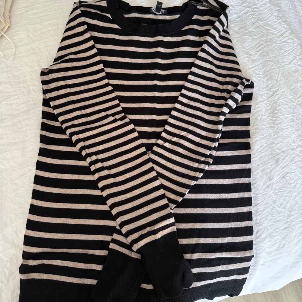 Crewneck sweater from Express with cute zipper detail on shoulder.